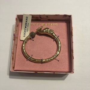 Women’s jewelry